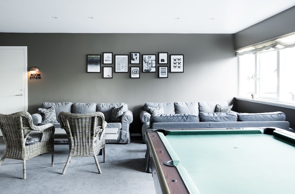 Hotel Lounge