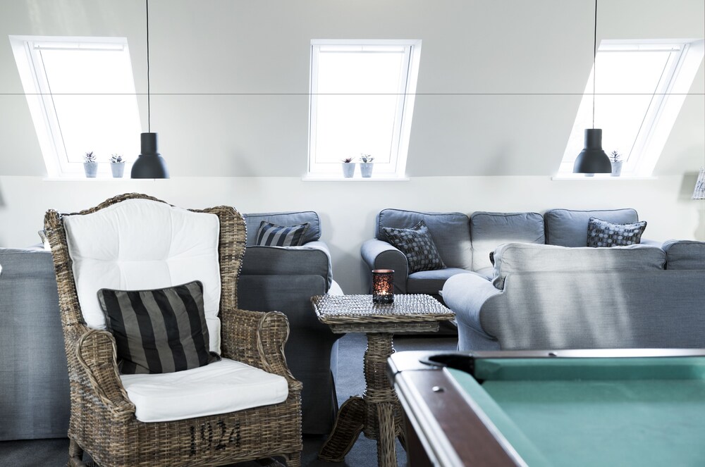 Hotel Lounge