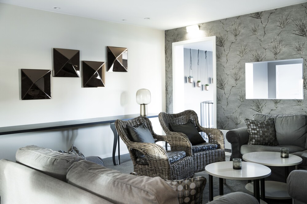 Hotel Lounge