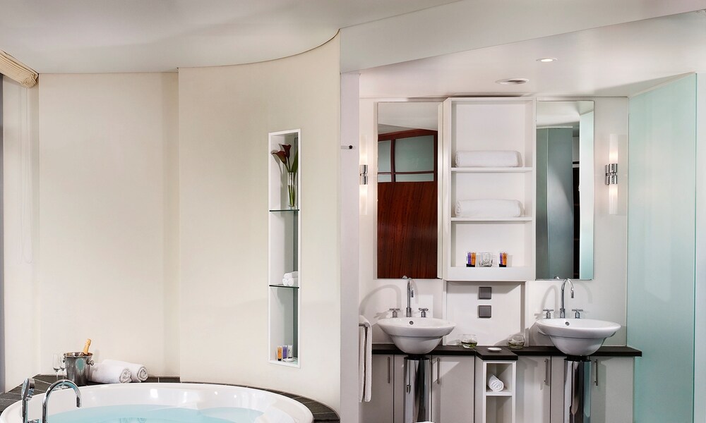 Innside Lifestylesuite Modern C - Bathroom