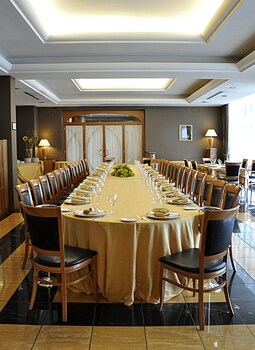 Family Dining