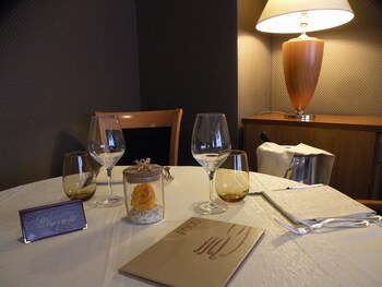 Couples Dining