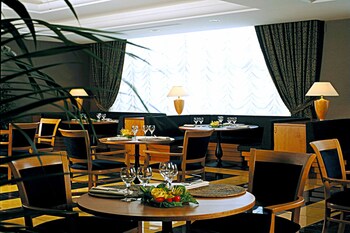 Hotel Lounge