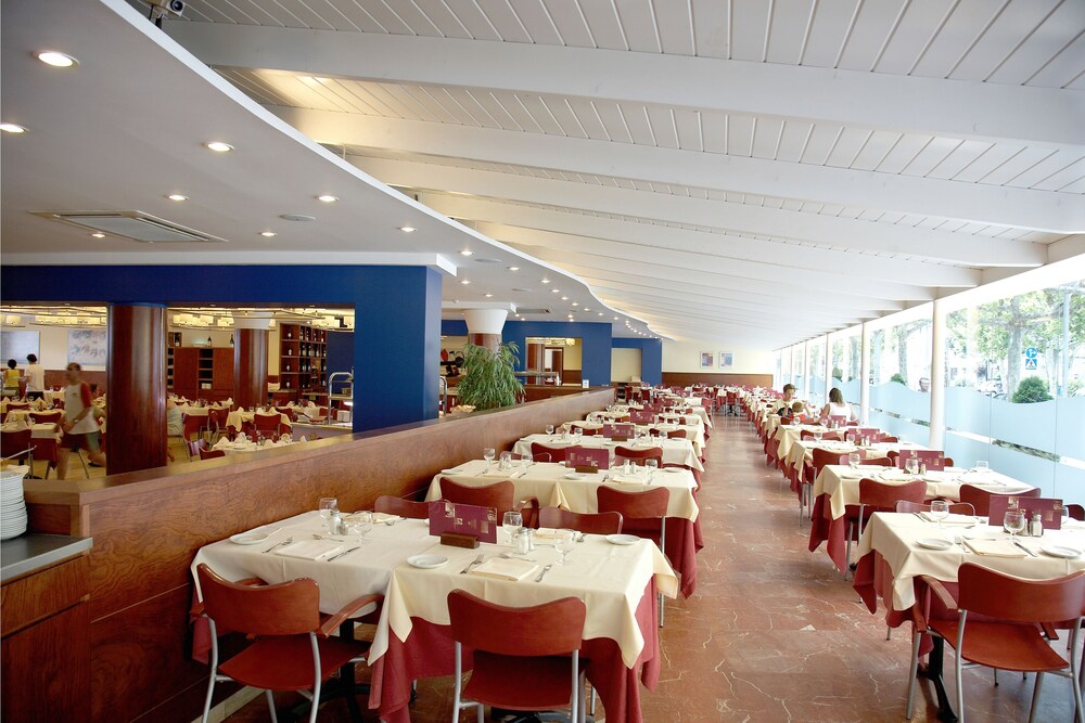 Food Court