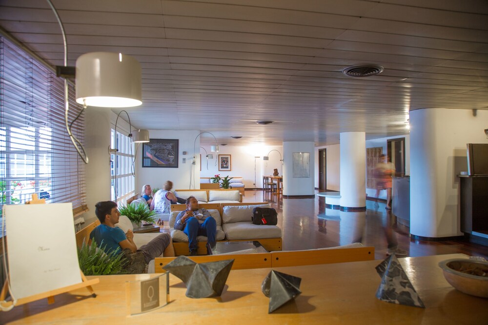 Hotel Lounge