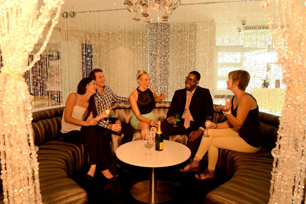 Hotel Bar