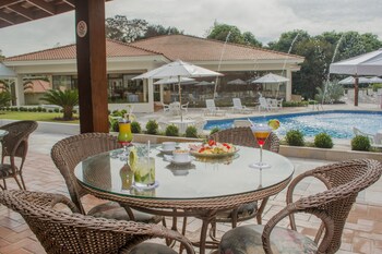 Poolside Bar