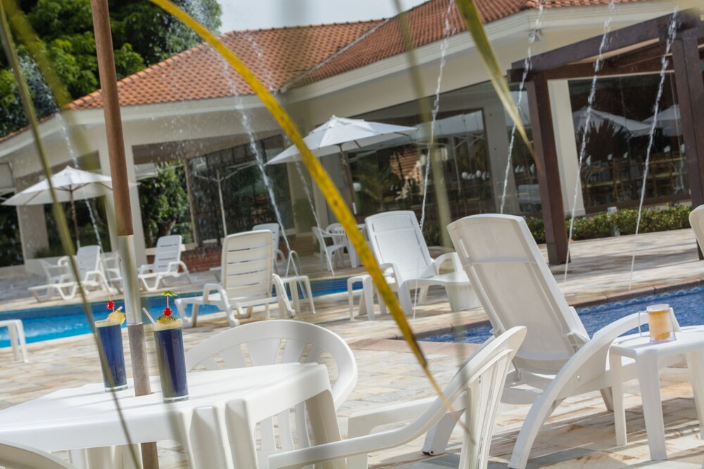 Poolside Bar