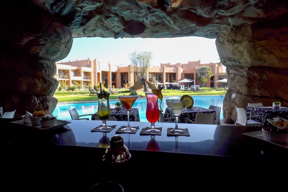 Poolside Bar