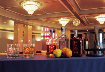 Hotel Lounge