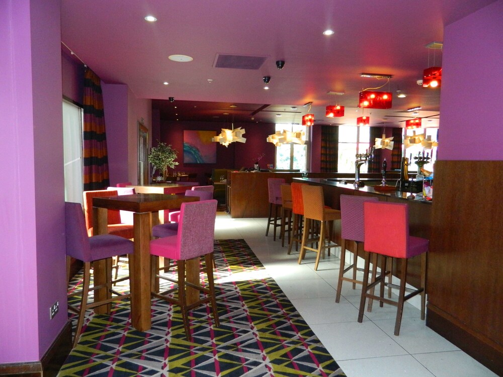 Hotel Bar
