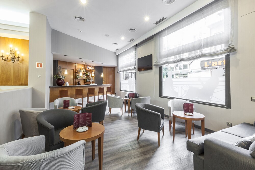 Hotel Bar