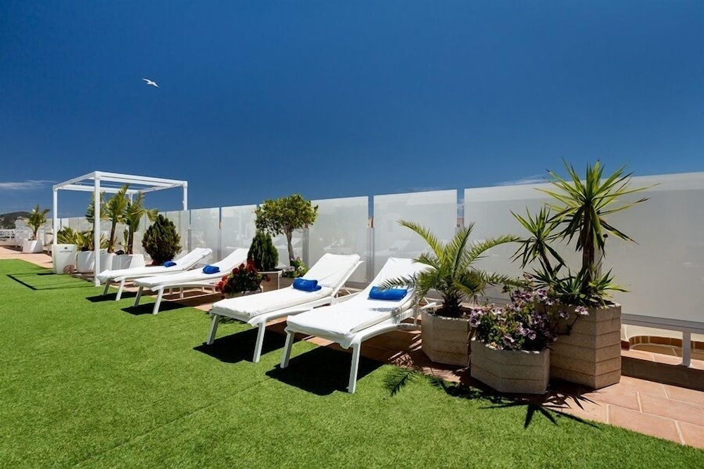 Sundeck