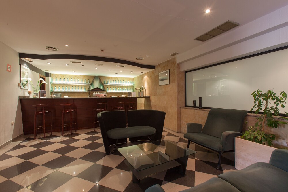 Hotel Bar