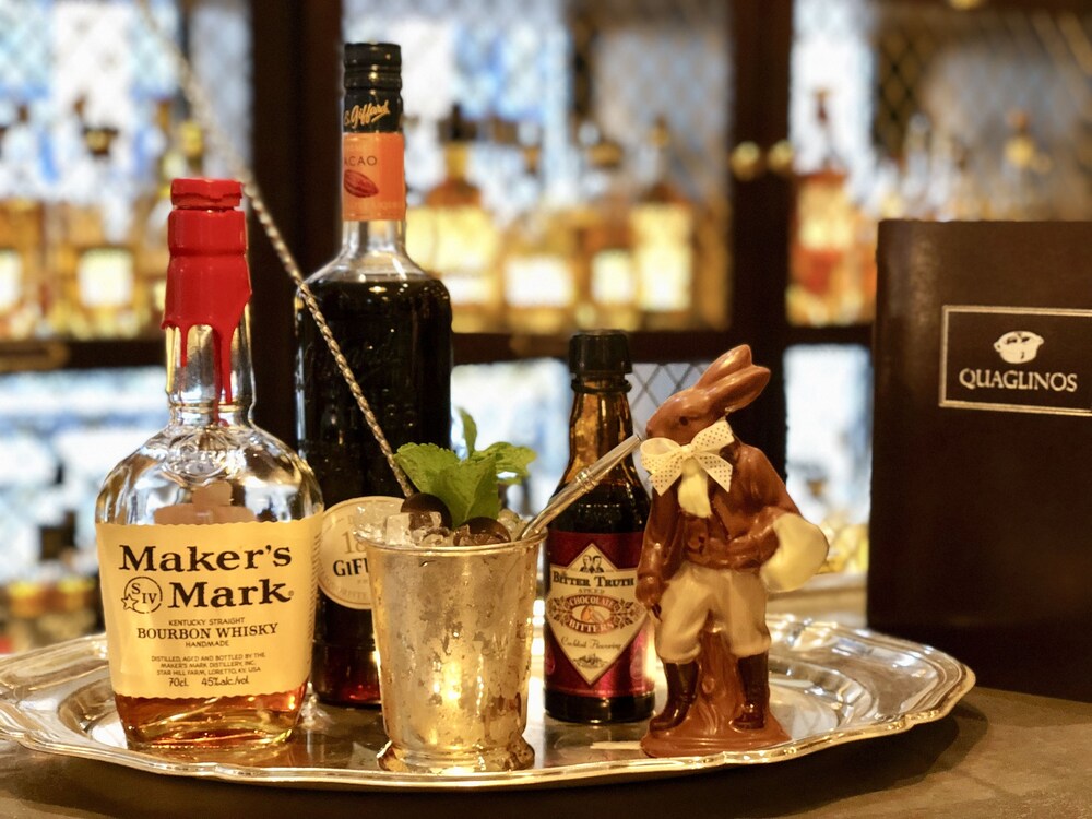 Hotel Bar