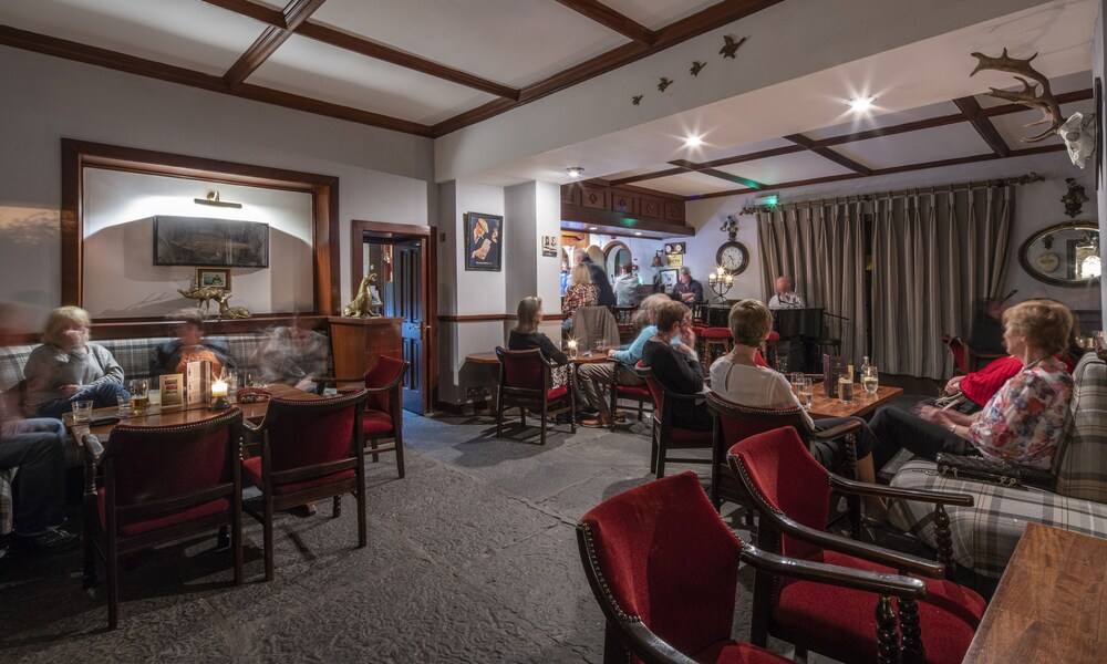 Hotel Lounge