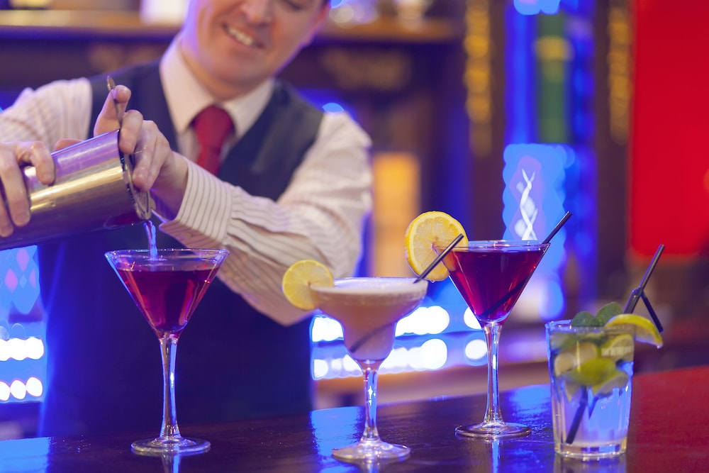Hotel Bar