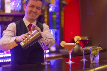 Hotel Bar