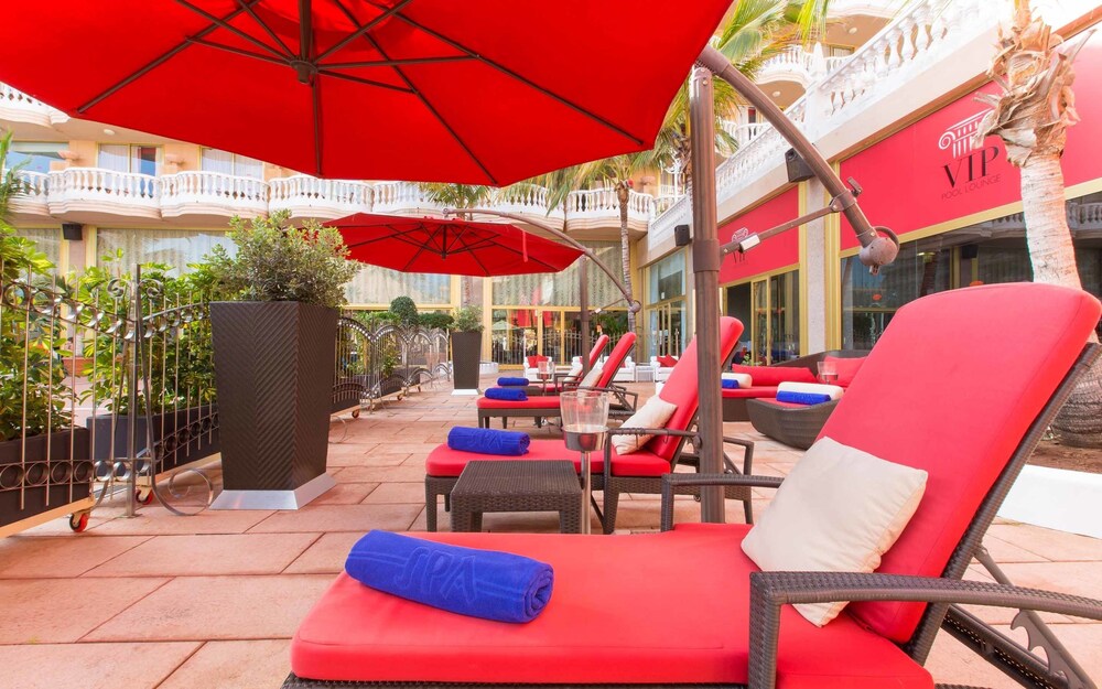 Sundeck