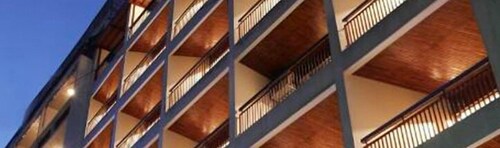 Mayflower Hotel