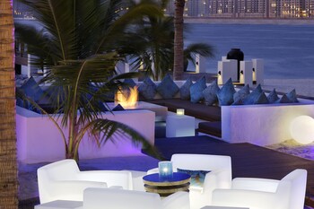 Hotel Lounge