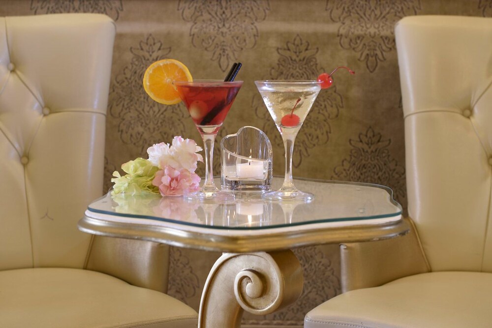 Hotel Bar