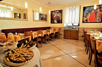 Food Court