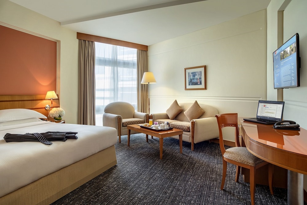 Premium Room, 1 King Bed - Guestroom