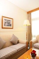 Premium Room, 1 King Bed