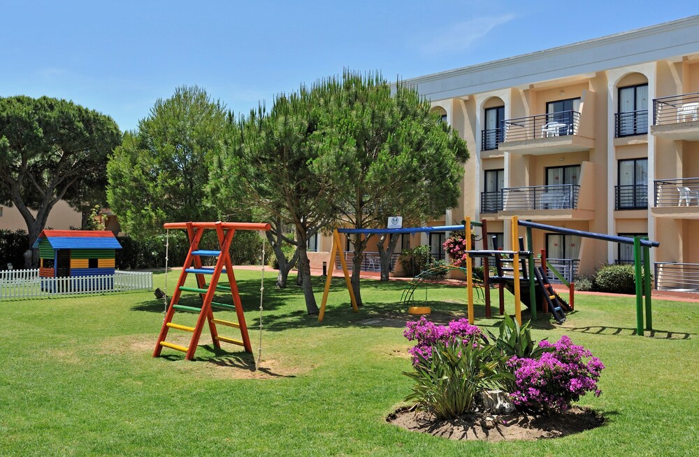 Childrens Play Area - Outdoor