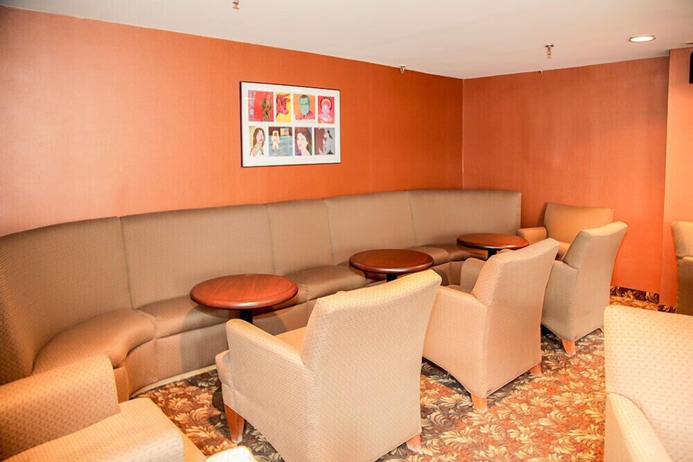 Hotel Lounge