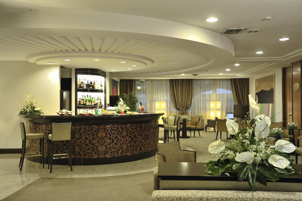 Hotel Lounge