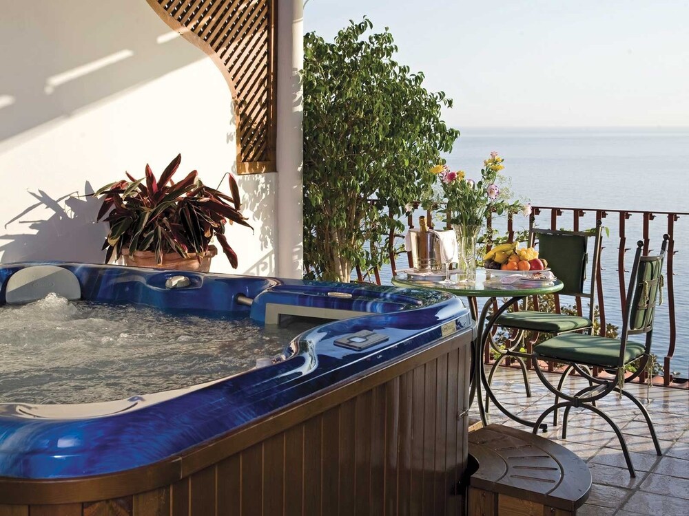 Jetted Tub
