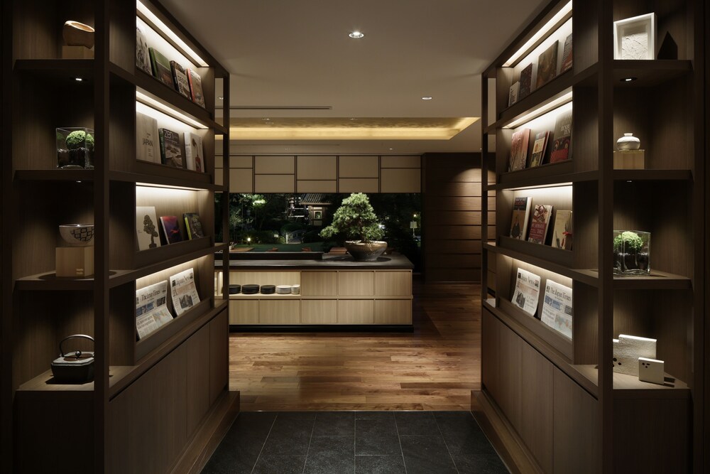 Executive Lounge