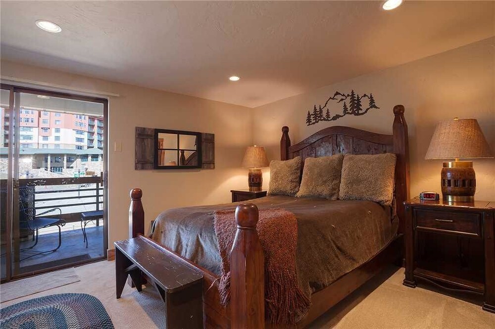 Condo, 2 Bedrooms, Valley View