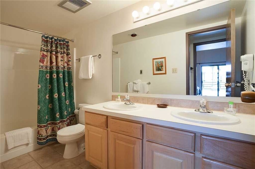 Condo, 1 Bedroom, Resort View - Bathroom