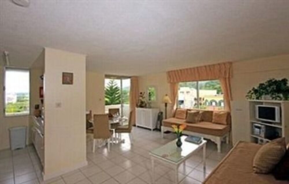 Apartment, 1 Bedroom, Multiple View - Guestroom