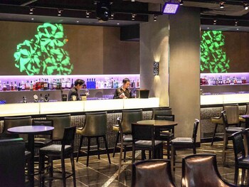 Hotel Bar