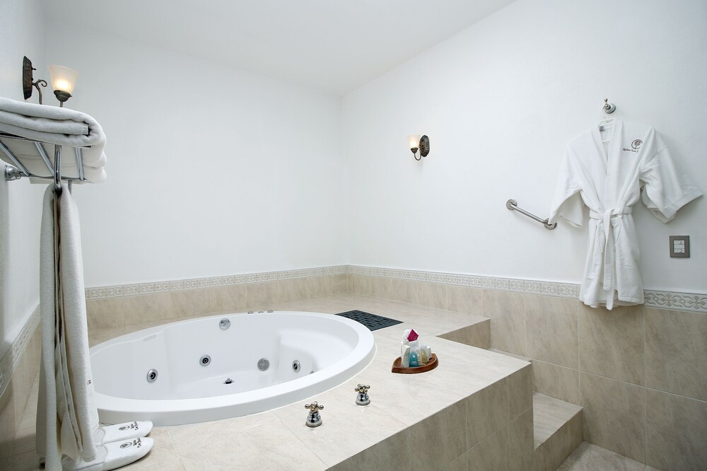 Jetted Tub