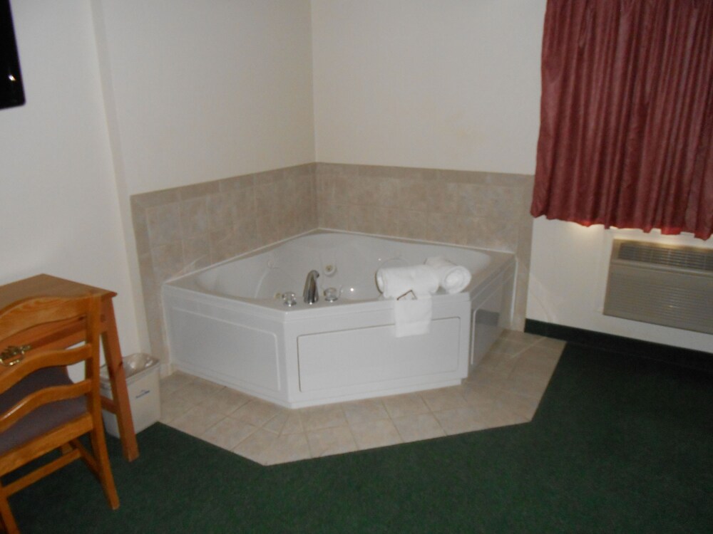 Jetted Tub