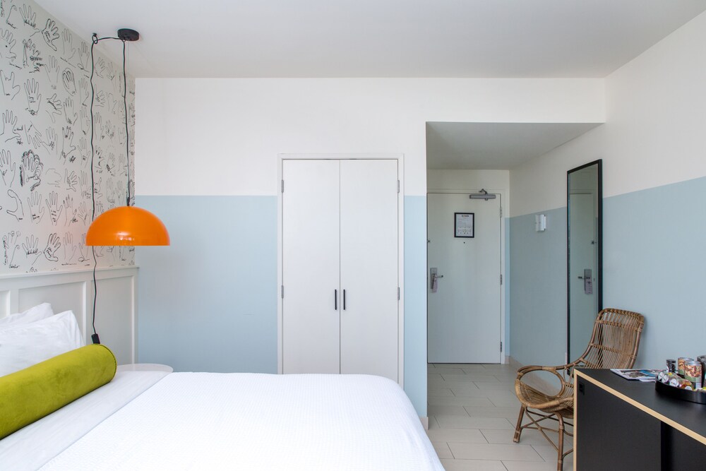 Guestroom