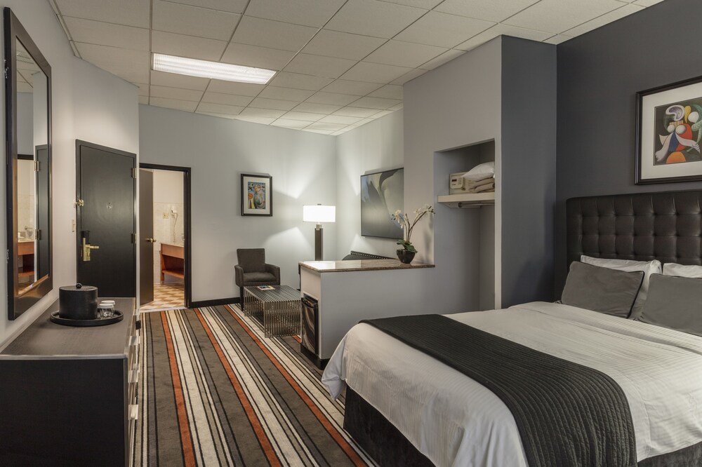 Guestroom