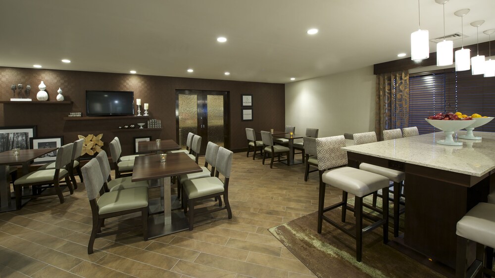 Hotel Lounge