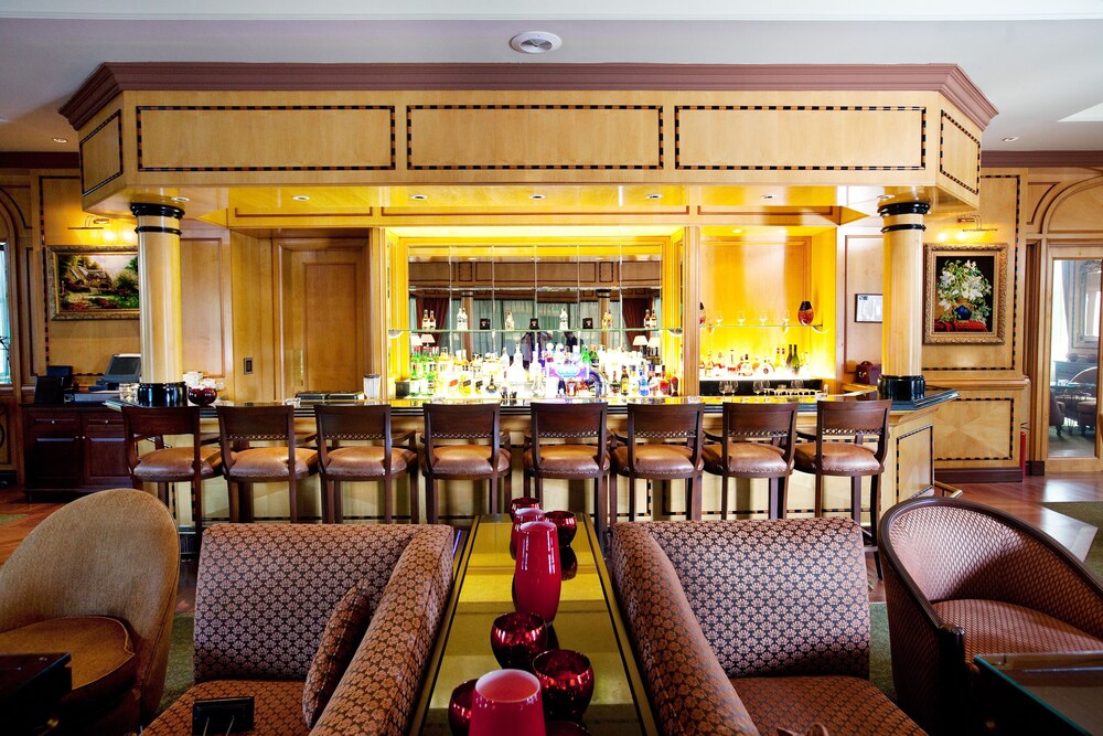 Hotel Bar
