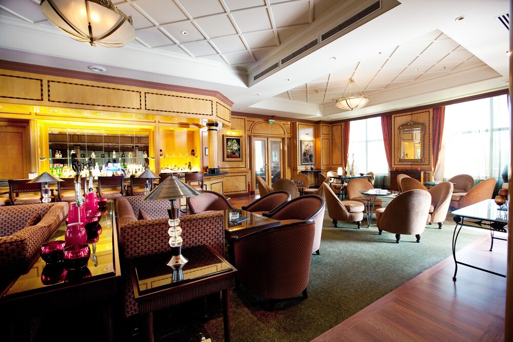 Hotel Bar