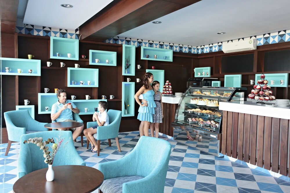 Hotel Bar