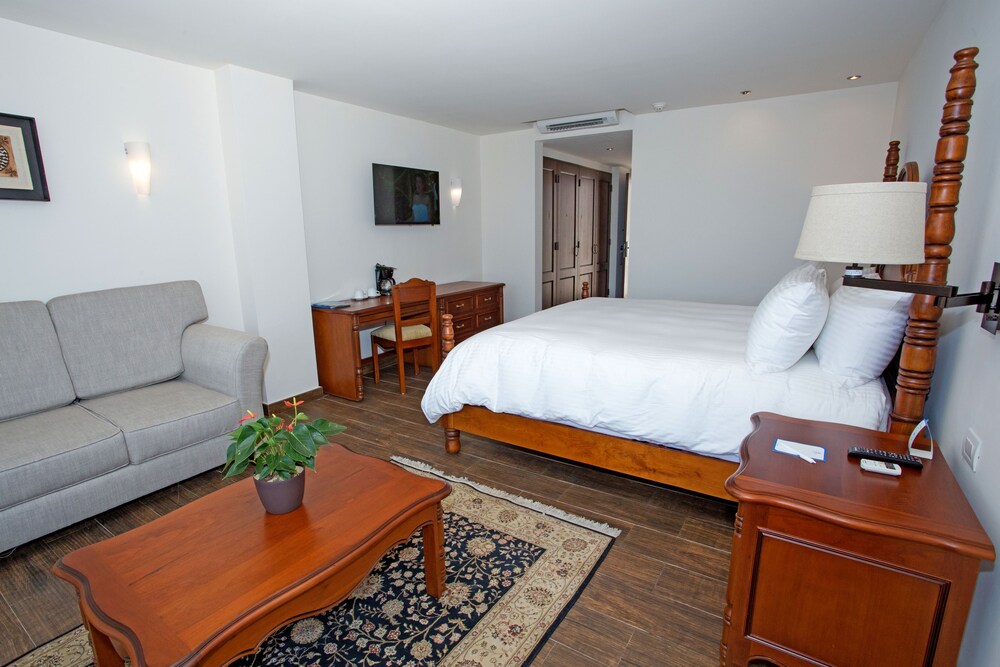 Guestroom