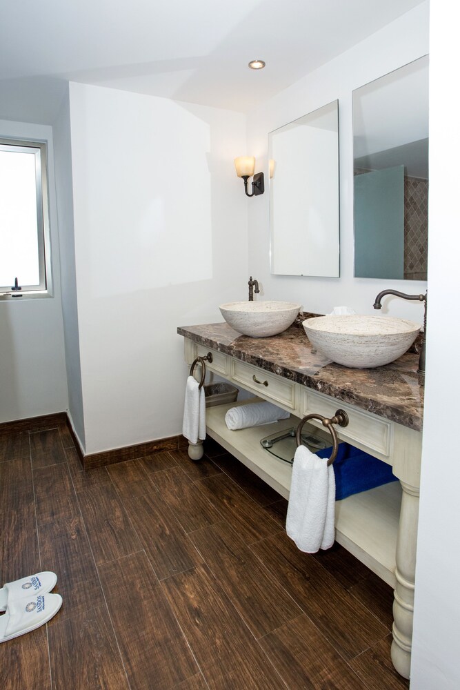 Bathroom, Sandos Finisterra All Inclusive