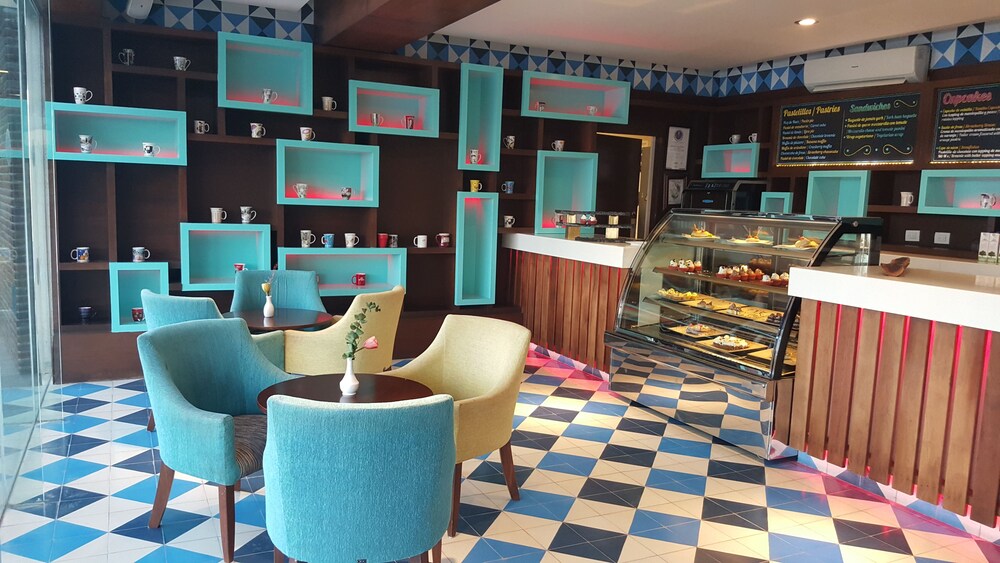 Hotel Bar