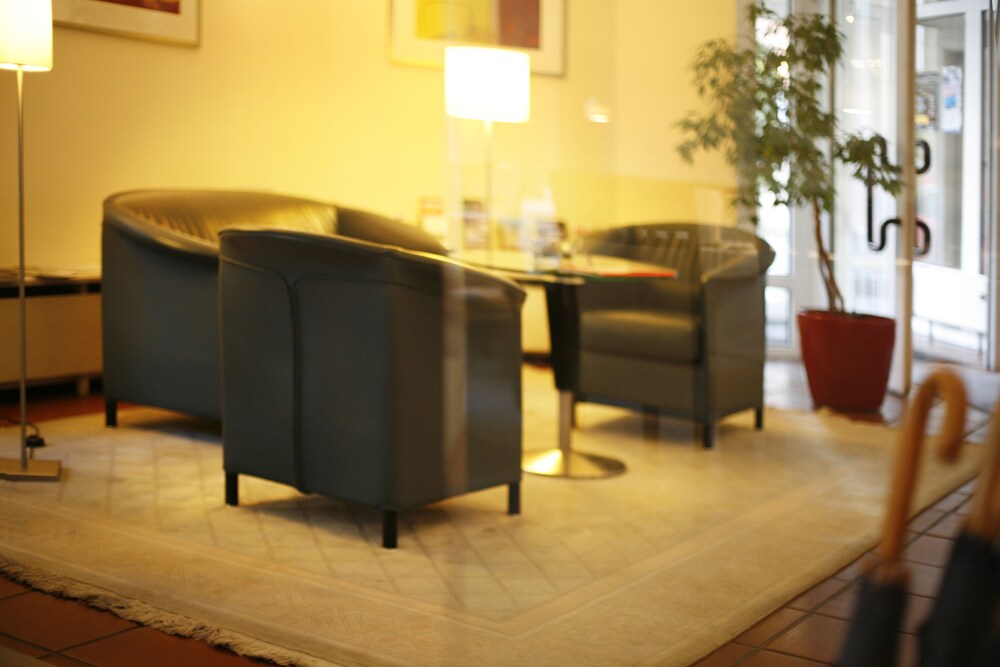 Hotel Lounge